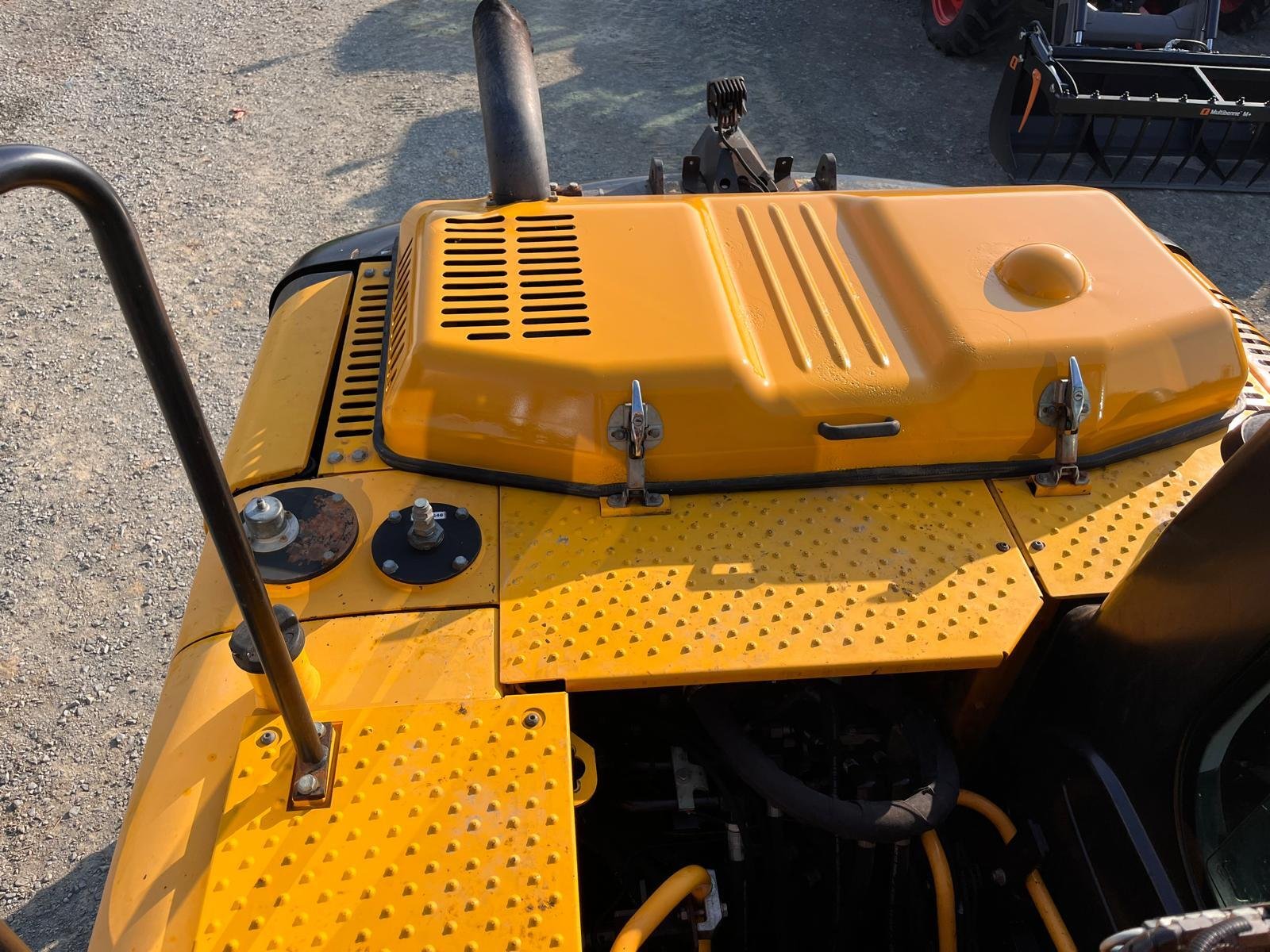 JCB JS131 LC – Image 12