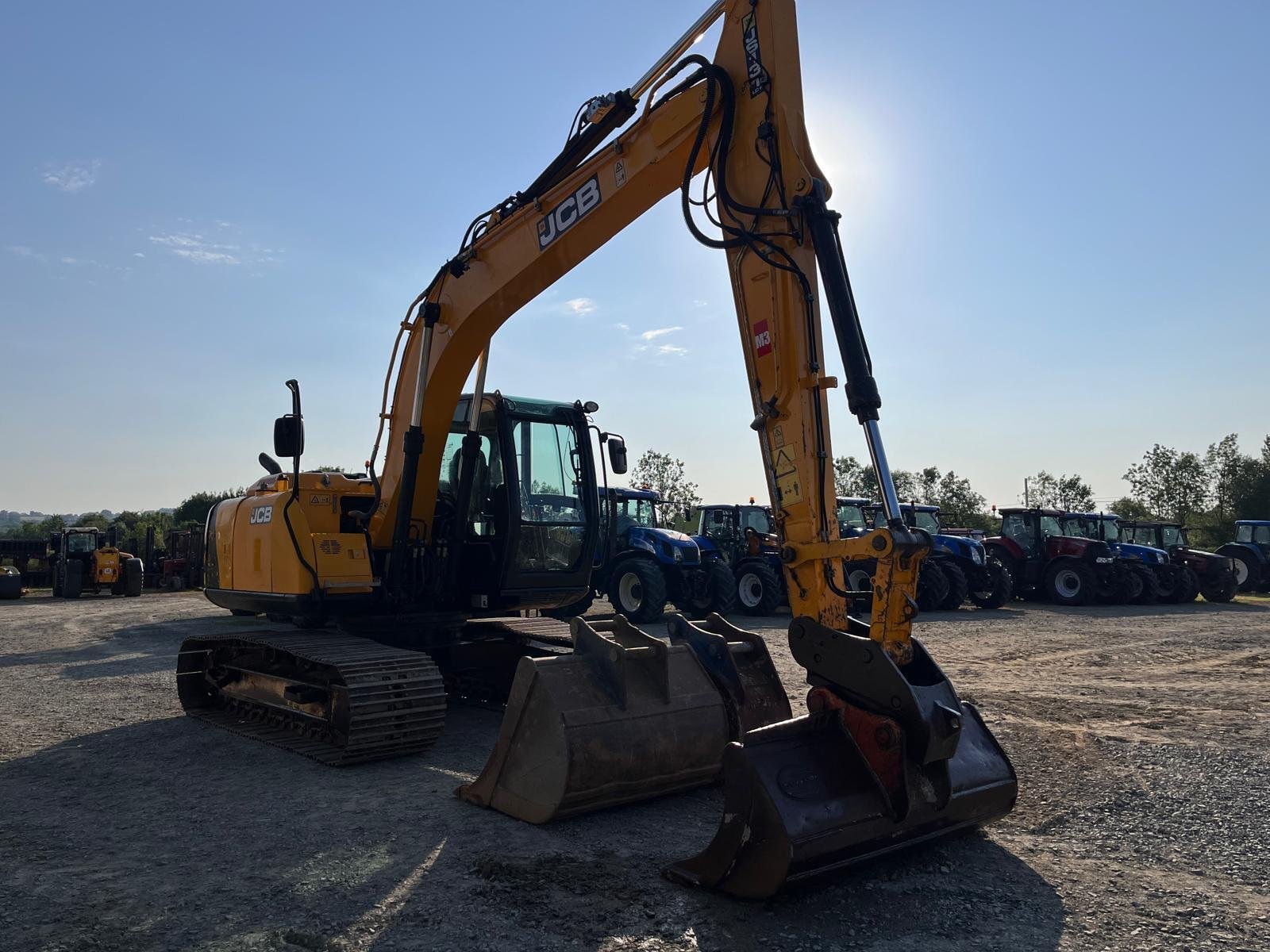 JCB JS131 LC – Image 4
