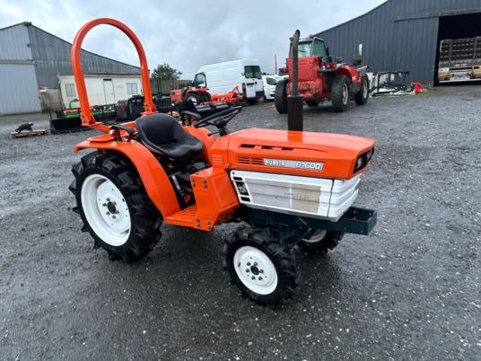 Micro-tracteur Kubota B1600DT – 20 CV – 4RM – Reconditionné – Image 5